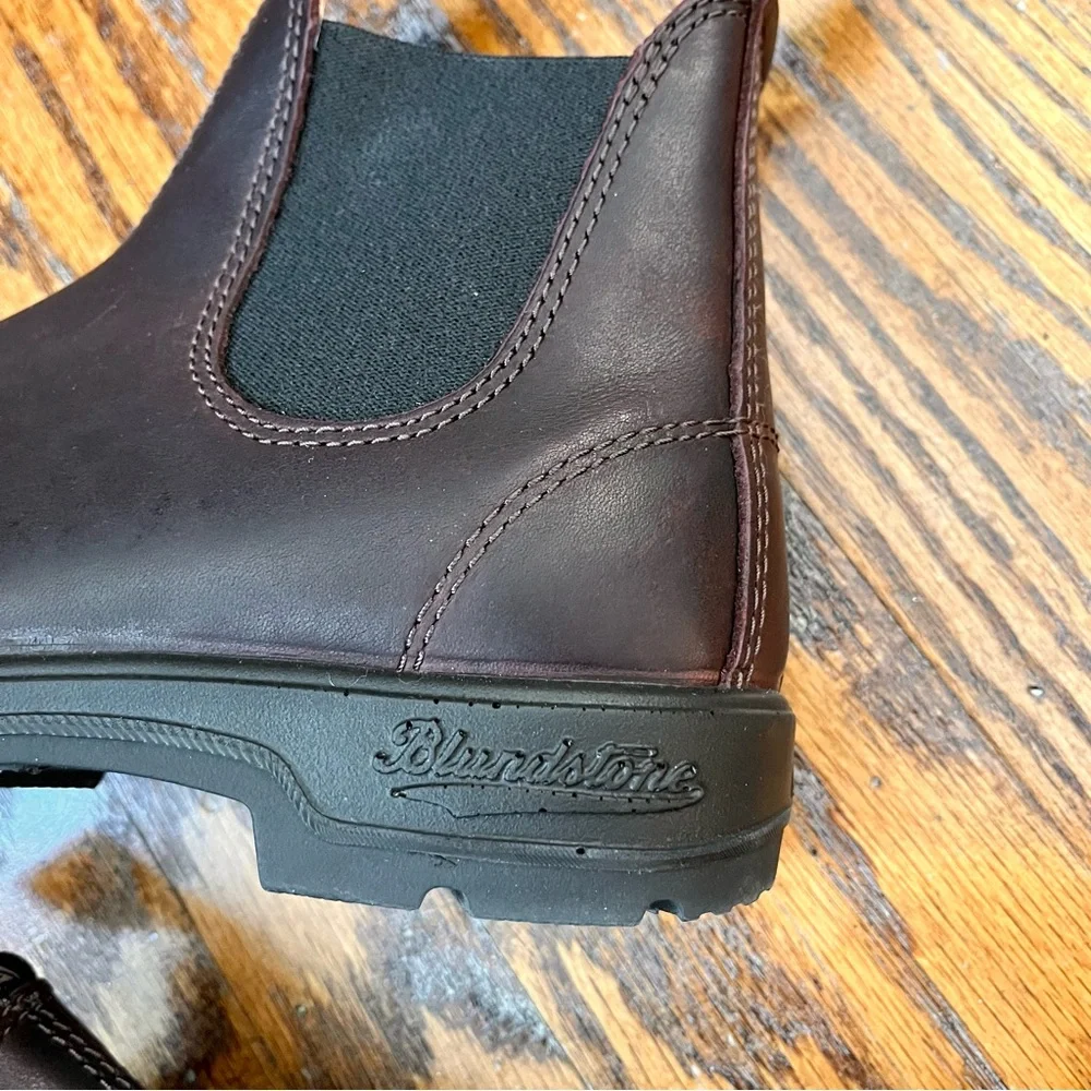 Blundstone dark brown oxblood leather Chelsea boots - Picture 3 of 9